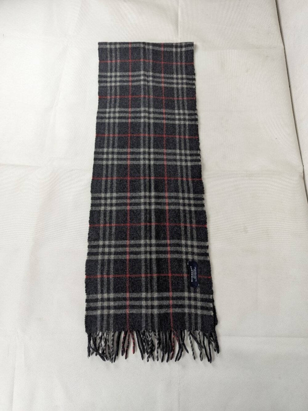 Luxury Burberry Gray 100% Lambswool Check Scarf Unisex - Picture 5 of 8